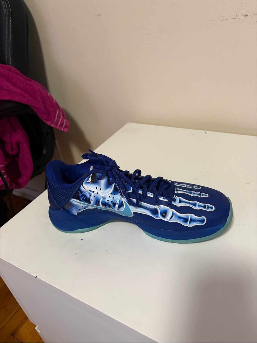 Nike Blue Skeletal Graphic Low-Top Sneaker with Teal Accents - Picture 3 of 6